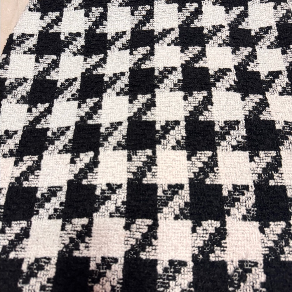 LOFT Womens Black White Houndstooth Mini Skirt Size 12 Lined
Workwear - Picture 5 of 5